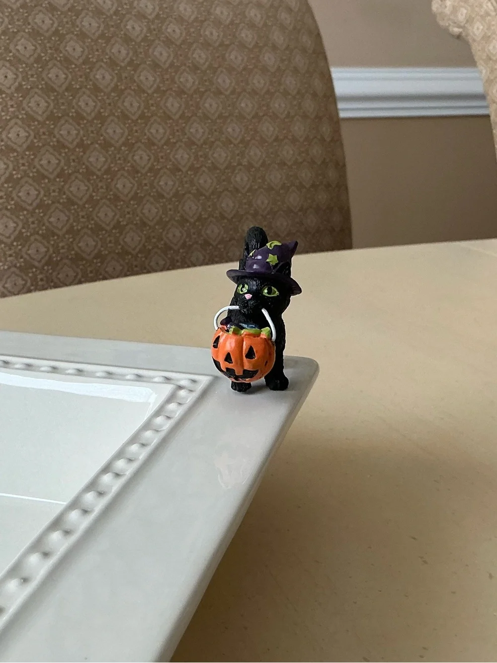 Halloween Black Cat With Jack-o-Lantern Bucket Platter Decoration 🎃